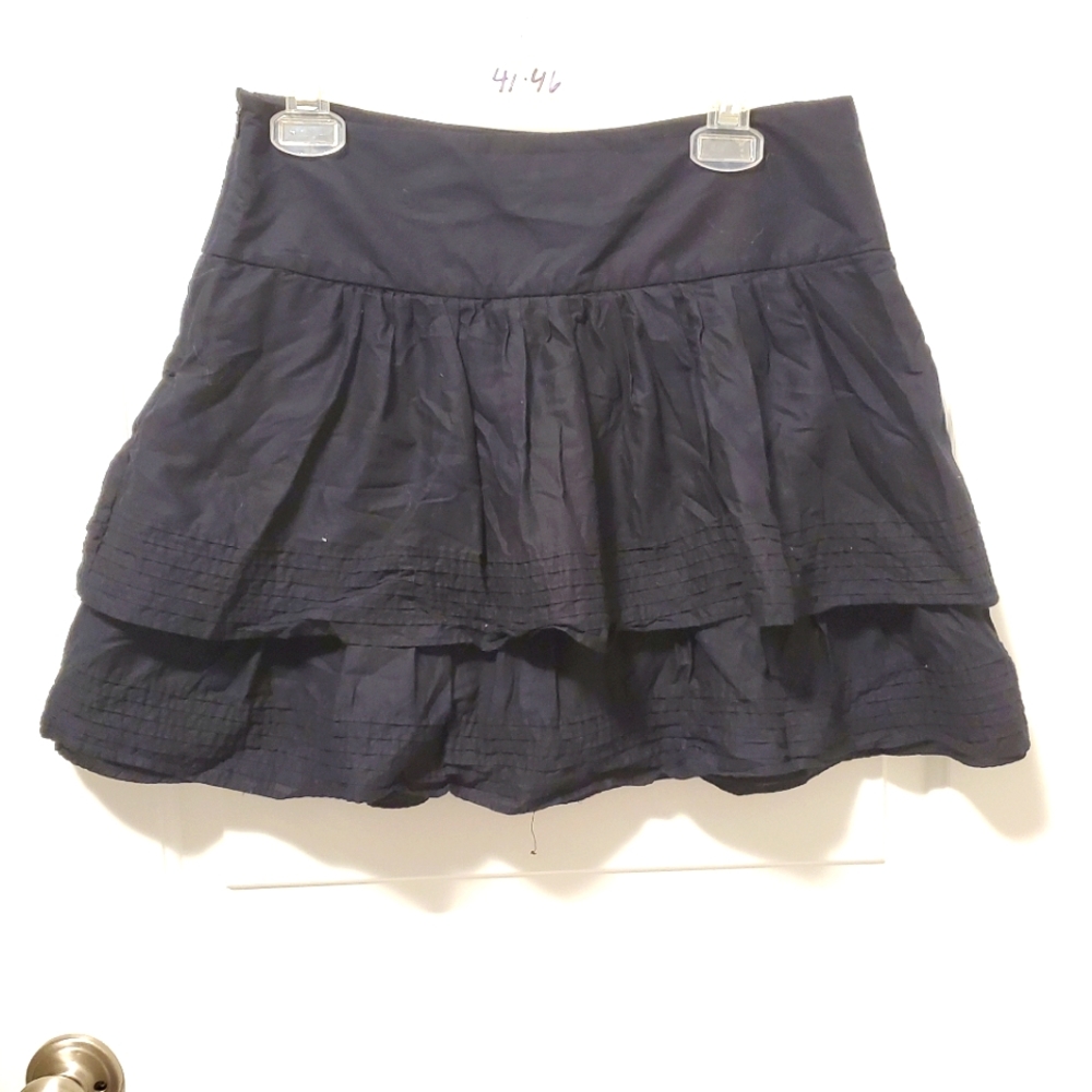 12/$30   🖤 EUC black tired skirt from banana republic